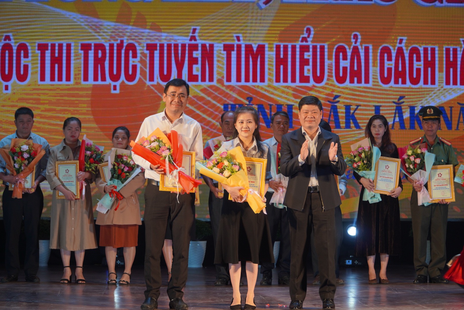  Lễ tổng kết trao giải cuộc thi trực tuyến tìm hiểu cải cách hành chính (CCHC) năm 2022.